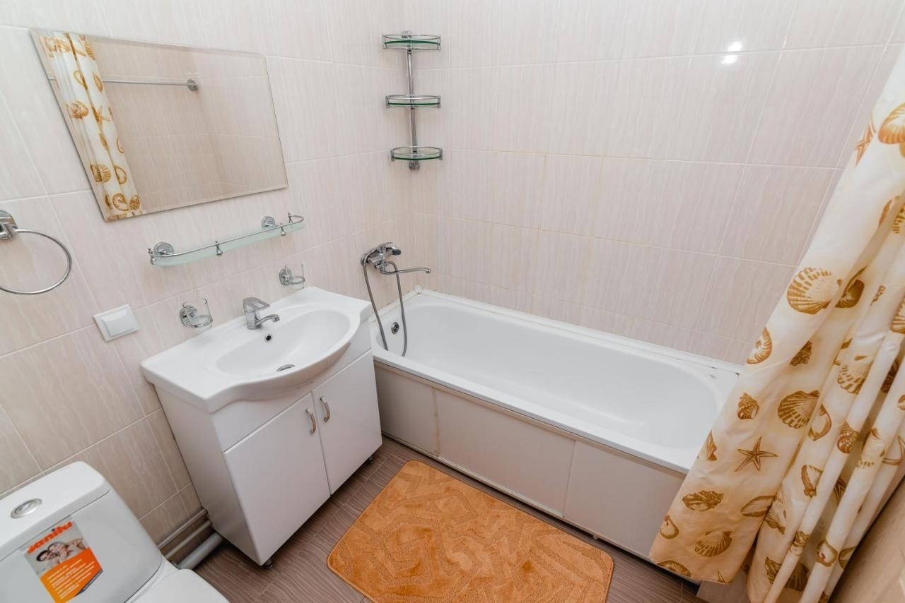 Akvarel Apartment Near Adk Алма Ата Екстериор снимка